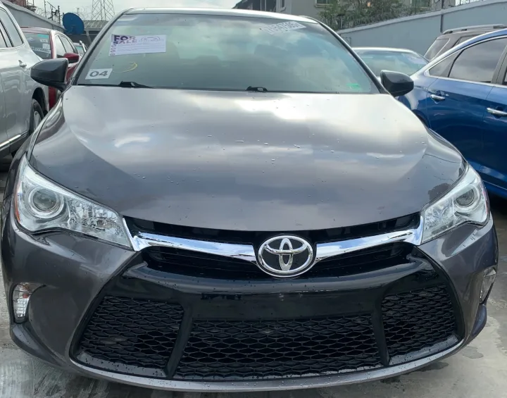 2017 Toyota Camry SE