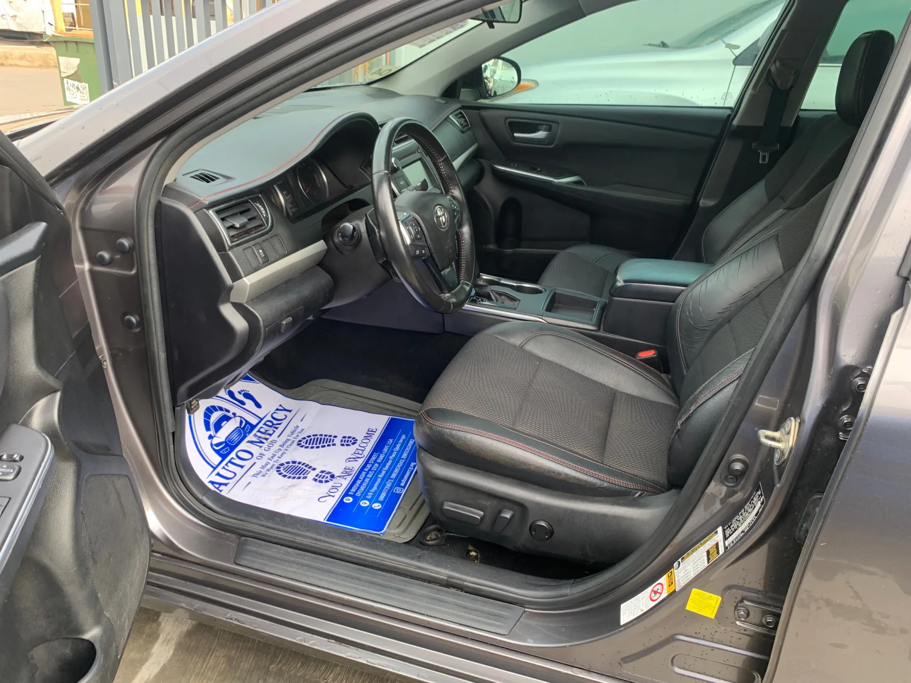 2017 Toyota Camry SE